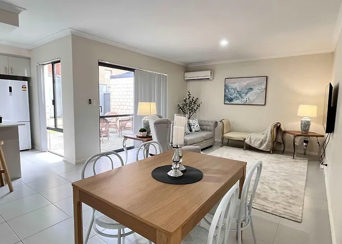 1 Sparkling Sanctuary Joondanna 3Br 2Ba & Parking